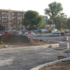 powiększ zdjęcie: Przebudowa al. Piłsudskiego. Asfalt na jezdni południowej