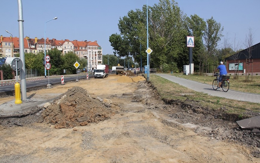 Przebudowa ul. Leszczyńskiej. Trwają prace drogowe