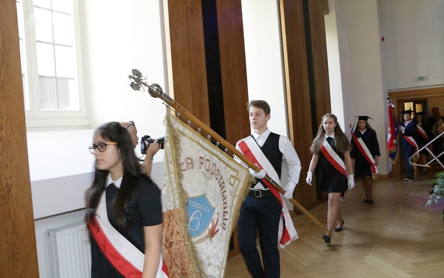 Ponad 20 tysięcy uczniów i słuchaczy rozpocznie nowy rok szkolny