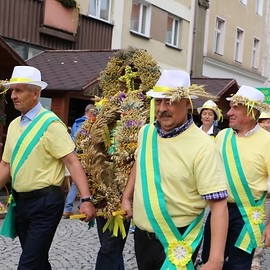 powiększ zdjęcie: Działkowcy i pszczelarze świętowali w Legnicy