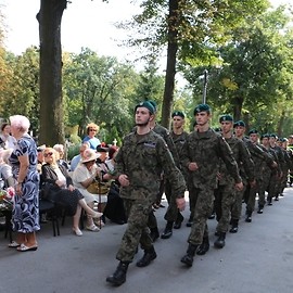 powiększ zdjęcie: Legnica uczciła 79. rocznicę napaści Niemiec na Polskę
