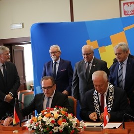 powiększ zdjęcie: 25 lat partnerstwa Legnicy i Wuppertalu