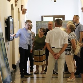 powiększ zdjęcie: Poznaliśmy sekrety ratusza i dostaliśmy na to certyfikat