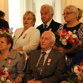 powiększ zdjęcie: Legniczanie świętowali złote gody