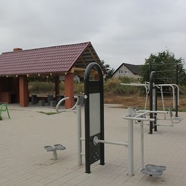 powiększ zdjęcie: LBO2018. Przy ul. Goździkowej powstał piękny ogród rekreacyjny