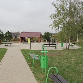 powiększ zdjęcie: LBO2018. Przy ul. Goździkowej powstał piękny ogród rekreacyjny