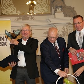 powiększ zdjęcie: Laureaci Nagrody Kulturalnej Śląska wyróżnieni w Legnicy