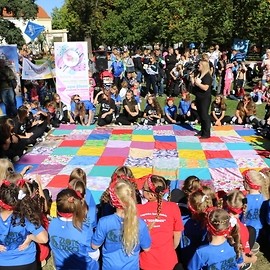 powiększ zdjęcie: Legniczanie cieszyli się pogodą, wypoczynkiem i latawcami
