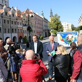 powiększ zdjęcie: Prezydent zachęca do głosowania w LBO: -Bierz sprawy w swoje ręce