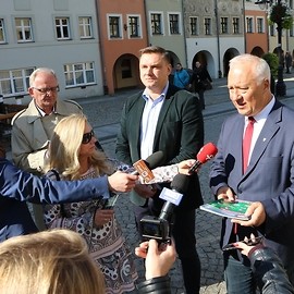 powiększ zdjęcie: Prezydent zachęca do głosowania w LBO: -Bierz sprawy w swoje ręce