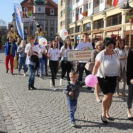 powiększ zdjęcie: W sobotę świętowały Legnickie Organizacje Pozarządowe