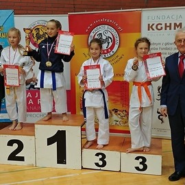 powiększ zdjęcie: Świetny występ legnickich karateków w Pucharze Polski