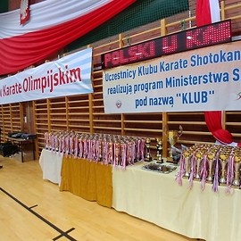 powiększ zdjęcie: Świetny występ legnickich karateków w Pucharze Polski