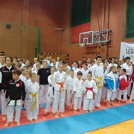 powiększ zdjęcie: Świetny występ legnickich karateków w Pucharze Polski