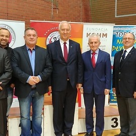 powiększ zdjęcie: Świetny występ legnickich karateków w Pucharze Polski