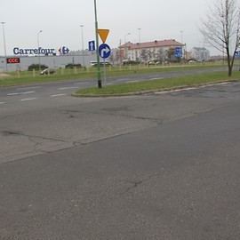 powiększ zdjęcie: Ważne inwestycje na Piekarach A. Powstanie nowy market i układ komunikacyjny