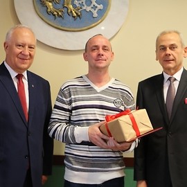 powiększ zdjęcie: Krwiodawcy oddają siebie, by nas ratować. Jesteśmy im wdzięczni