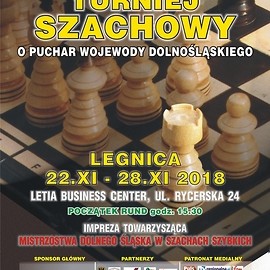 powiększ zdjęcie: Wielkie szachy w Legnicy. Oskar Wieczorek wywalczył puchar wojewody