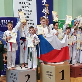 Legniccy karatecy najlepsi na turnieju w Rudnej