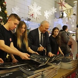 powiększ zdjęcie: Nasz miejski kalendarz znowu zachwycił legniczan