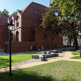 Z Legnicką Biblioteką Publiczną  historię miasta poznasz w sieci
