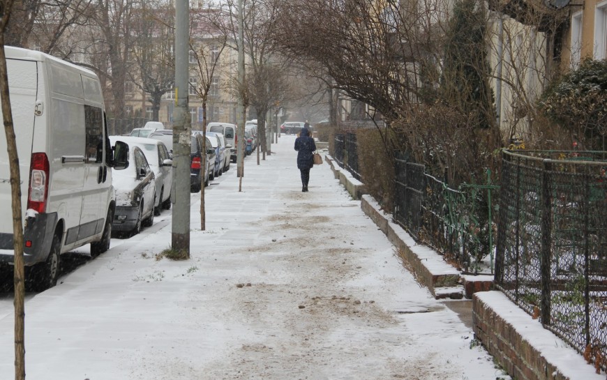 Chodniki muszą być sprzątane i bezpieczne dla pieszych