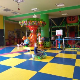 powiększ zdjęcie: Ferie z MCK na sportowo, kreatywnie, artystycznie i bezpiecznie
