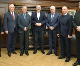 Politechnika Wrocławska.  Prezydent Tadeusz Krzakowski rozmawiał o przyszłości filii