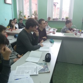 powiększ zdjęcie: Akademia czerniaka. Dowiedz się jak się należy przed nim chronić