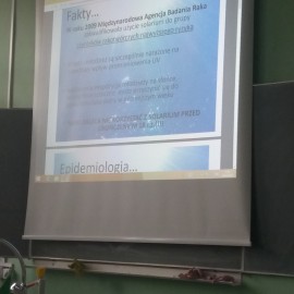 powiększ zdjęcie: Akademia czerniaka. Dowiedz się jak się należy przed nim chronić