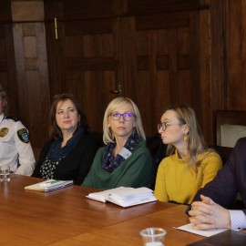powiększ zdjęcie: Strajk nauczycieli. Uczniowie legnickich szkół otrzymają opiekę
