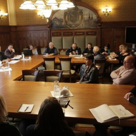 powiększ zdjęcie: Strajk nauczycieli. Uczniowie legnickich szkół otrzymają opiekę
