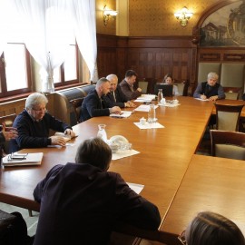 powiększ zdjęcie: Strajk nauczycieli. Uczniowie legnickich szkół otrzymają opiekę