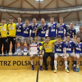 powiększ zdjęcie: Prezydent podziękował piłkarzom Siódemki Huras za wicemistrzostwo Polski