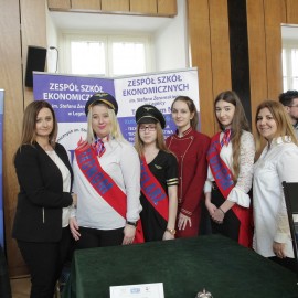 powiększ zdjęcie: Legnickie Targi Edukacyjne. Bogata oferta dla absolwentów podstawówek i gimnazjów
