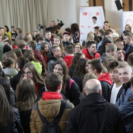 powiększ zdjęcie: Legnickie Targi Edukacyjne. Bogata oferta dla absolwentów podstawówek i gimnazjów