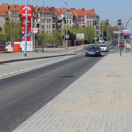 powiększ zdjęcie: Jeździmy już Leszczyńską. Zakończyła się przebudowa kolejnego odcinka tej ulicy