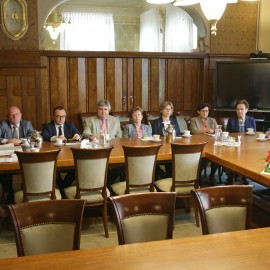 powiększ zdjęcie: Miasto zawarło umowę z Europejskim Bankiem Inwestycyjnym
