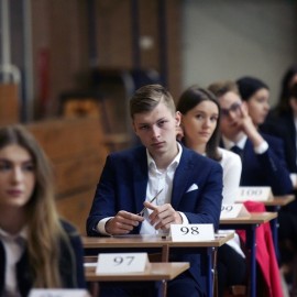 powiększ zdjęcie: Matura 2019 w Legnicy