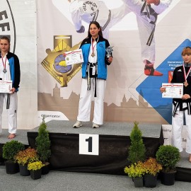 powiększ zdjęcie: Juniorzy Legnickiego Klubu Taekwon-do