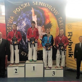 powiększ zdjęcie: Trwa dobra passa legnickiego taekwon-do