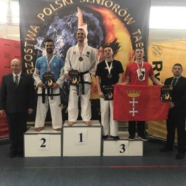 powiększ zdjęcie: Trwa dobra passa legnickiego taekwon-do
