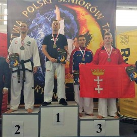 powiększ zdjęcie: Trwa dobra passa legnickiego taekwon-do