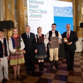 powiększ zdjęcie: Legnicka Kyczera laureatem Nagrody Oskara Kolberga