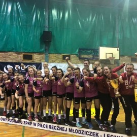 Mistrzostwo Polski dla Dziewiątki Legnica. Największy sukces naszych szczypiornistek