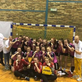 powiększ zdjęcie: Mistrzostwo Polski dla Dziewiątki Legnica. Największy sukces naszych szczypiornistek