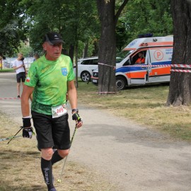 powiększ zdjęcie: Nordic walking. Kijkarze polubili Legnicę, bo tutaj się świetnie chodzi