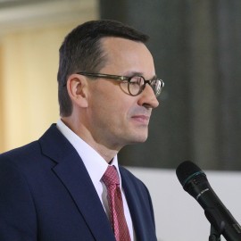 powiększ zdjęcie: Premier Mateusz Morawiecki uruchomił w legnickiej hucie supernowoczesny piec