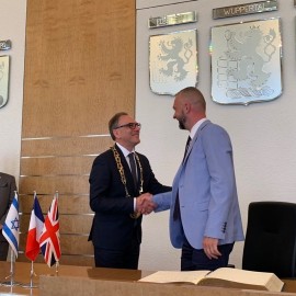 Nasze miasto partnerskie Wuppertal ma już 90 lat. Jubileusz przy długim stole