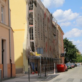 Kolejne kamienice przy ul. Pobożnego odzyskują dawny blask
